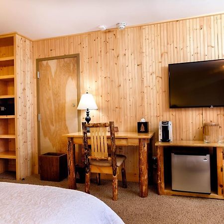 Adirondack Spruce Lodge Wilmington Bagian luar foto