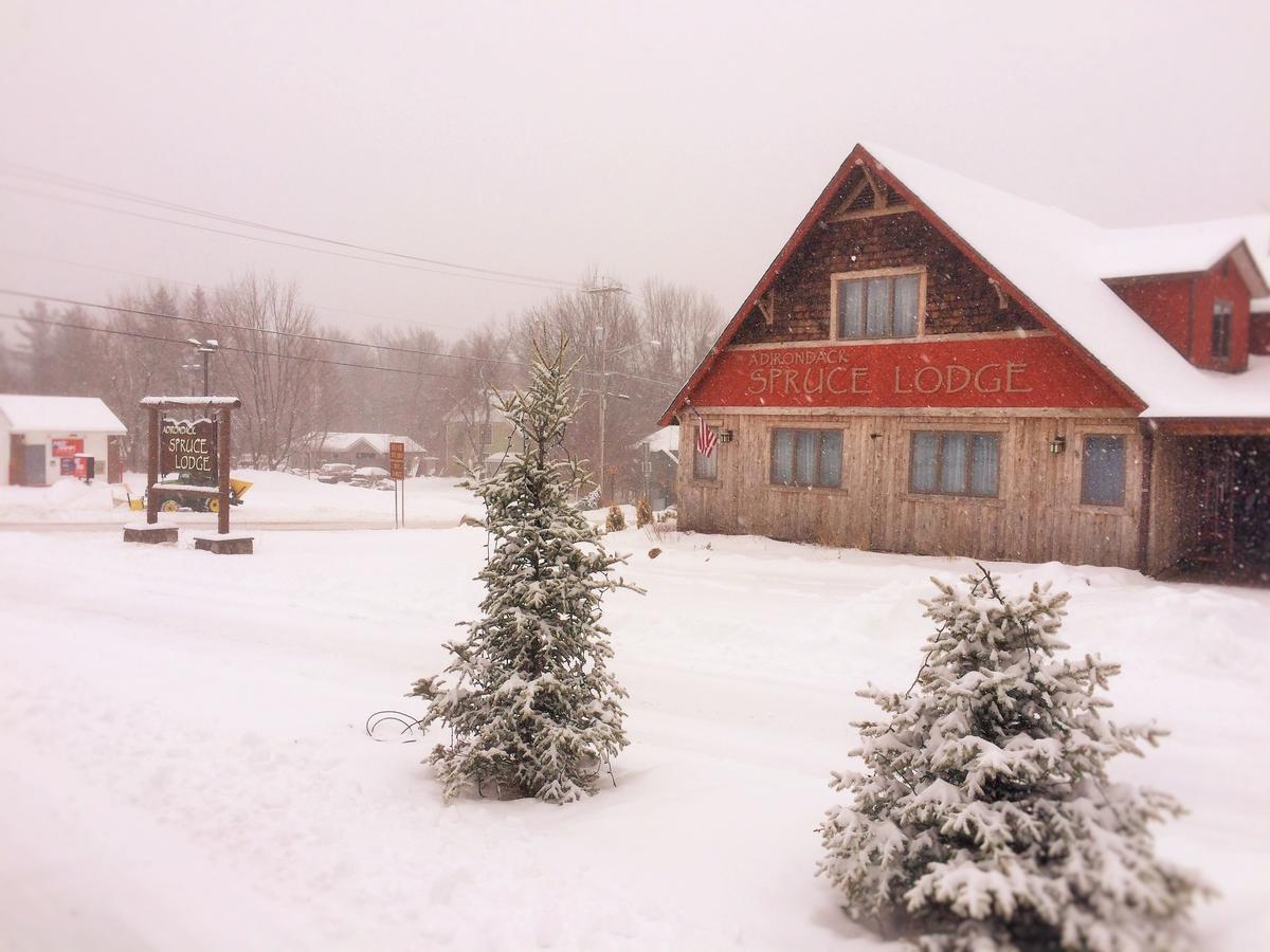 Adirondack Spruce Lodge Wilmington Bagian luar foto