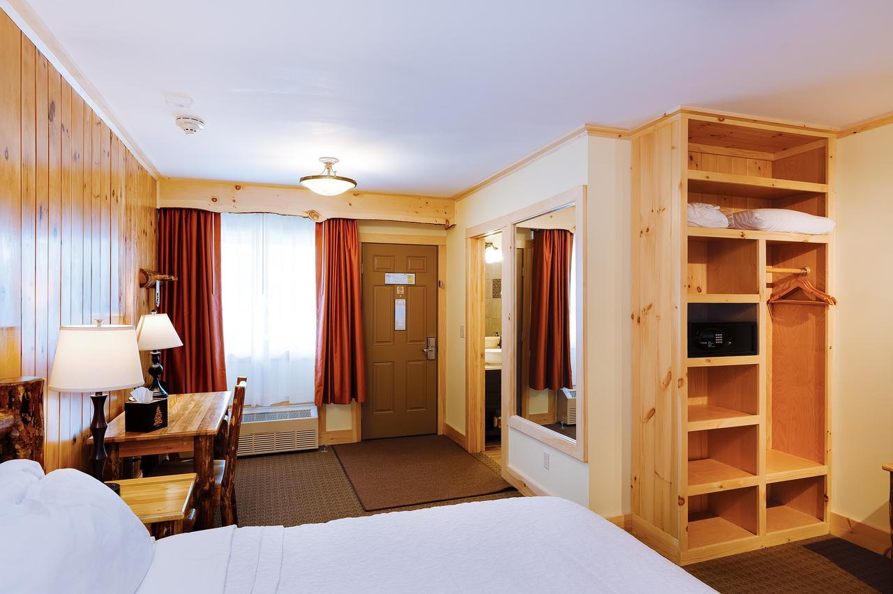 Adirondack Spruce Lodge Wilmington Bagian luar foto